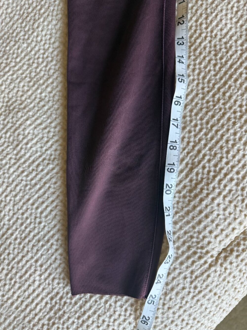 Vuori Evolve Legging Small & Evolve Square Neck Sports Bra in either S or XS Fig - Picture 4 of 9